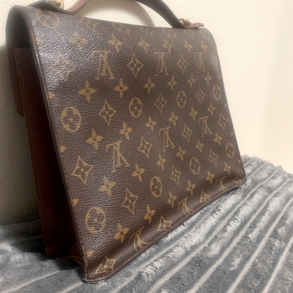 SOLD! Louis Vuitton Monceau Crossbody Briefcase! - Picture 8 of 16